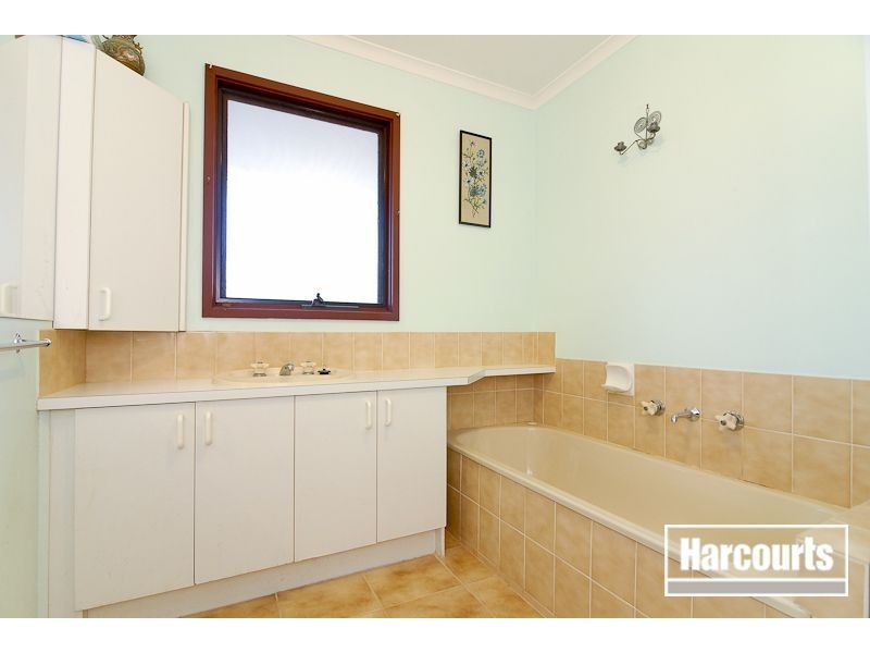 69 Willow Drive, Hampton Park VIC 3976