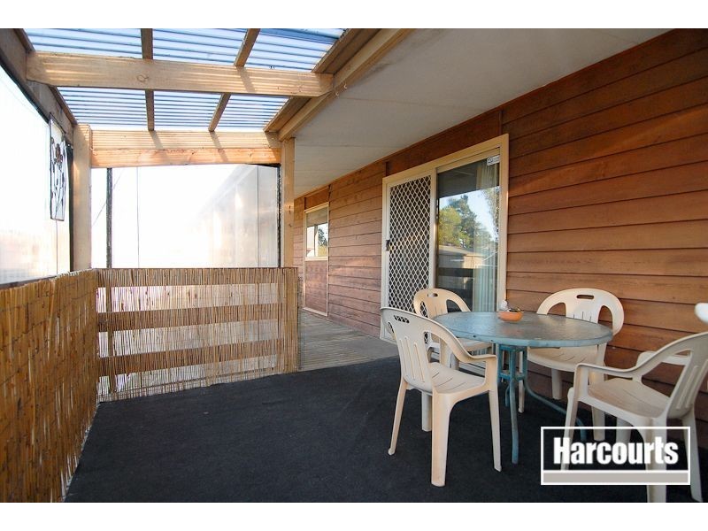 69 Willow Drive, Hampton Park VIC 3976