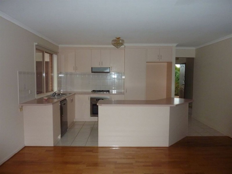 10 Stratus Court, Hampton Park VIC 3976