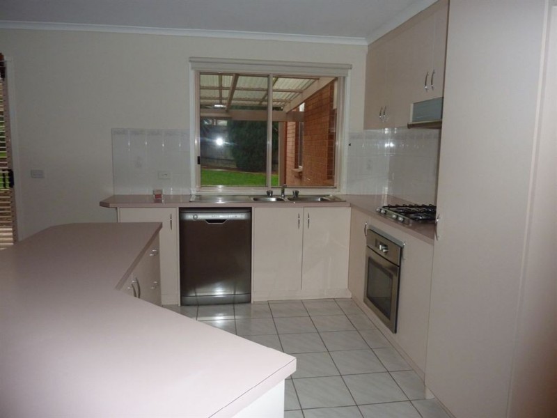 10 Stratus Court, Hampton Park VIC 3976