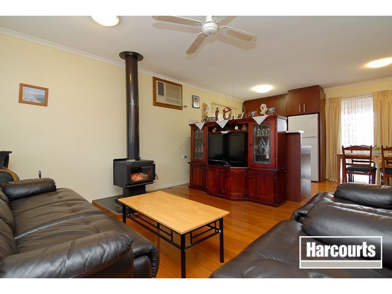 95 Willow Drive, Hampton Park VIC 3976