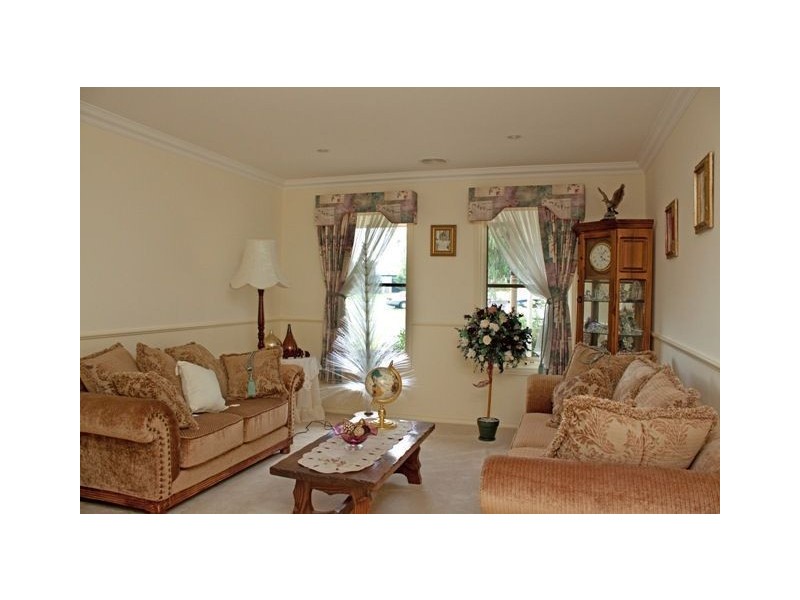 37 Hunt Club Boulevard, Cranbourne East VIC 3977