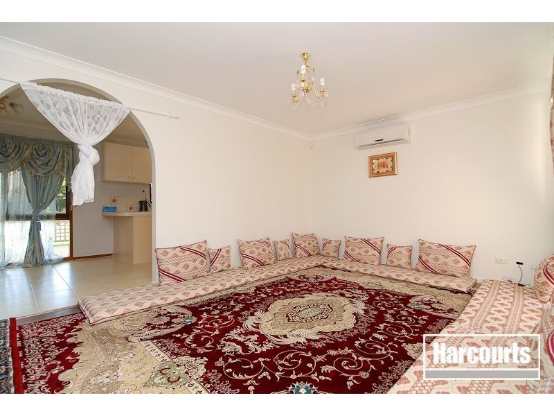 5 Heather Court, Hampton Park VIC 3976