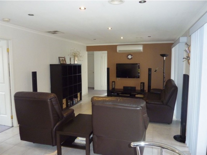 23 Franklin Parade, Lynbrook VIC 3975