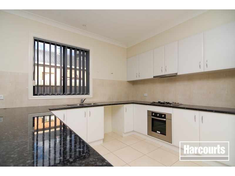 21 Baynton Crescent, Lynbrook VIC 3975