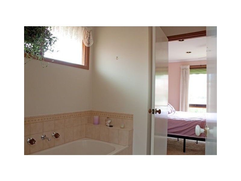 10 Templer Avenue, Hampton Park VIC 3976