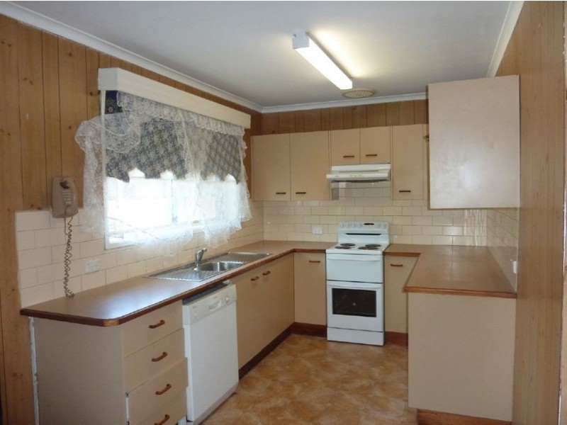 18 Mark Court, Hampton Park VIC 3976