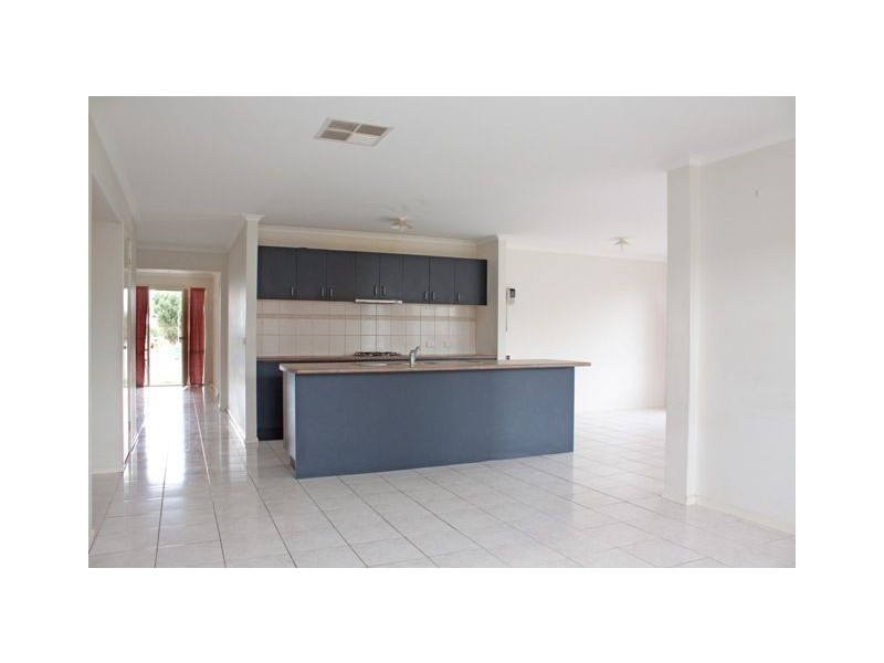 110 Langbourne Drive, Narre Warren South VIC 3805