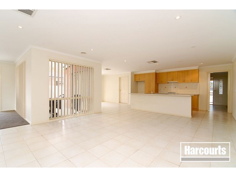 35 Astley Wynd, Lynbrook VIC 3975