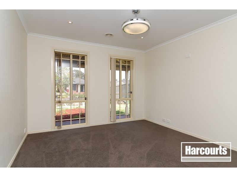 35 Astley Wynd, Lynbrook VIC 3975