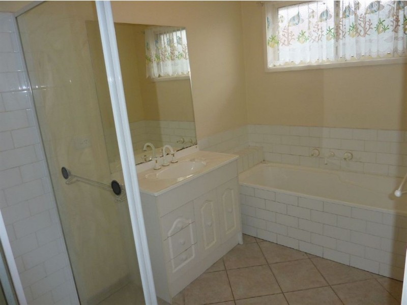 34B McLennan St, Eumemmerring VIC 3177