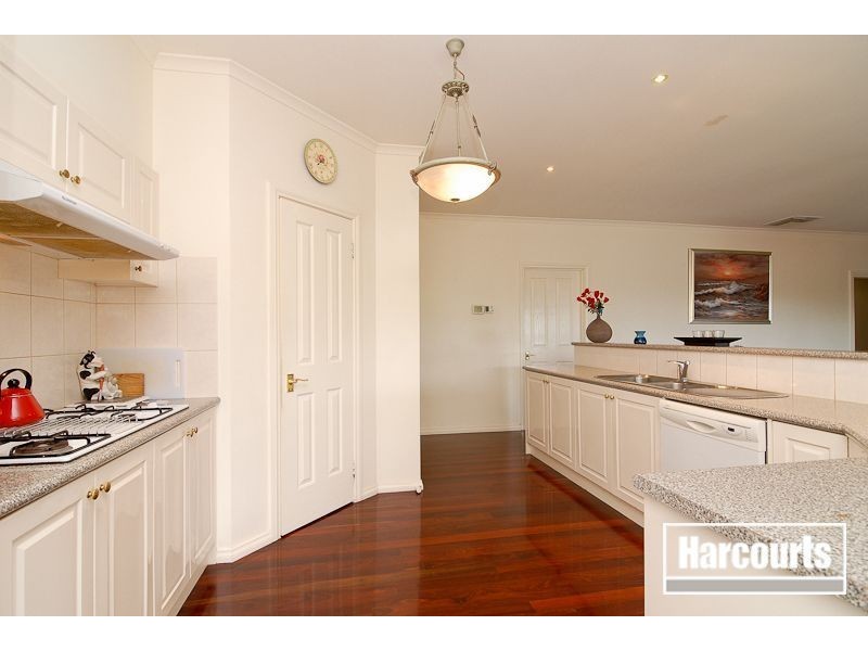 11 Tom Gearon Court, Narre Warren North VIC 3804