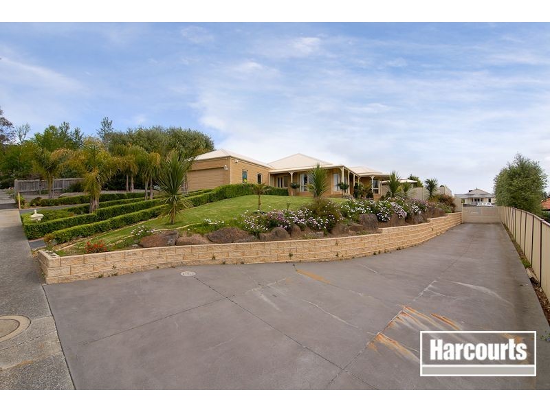 11 Tom Gearon Court, Narre Warren North VIC 3804