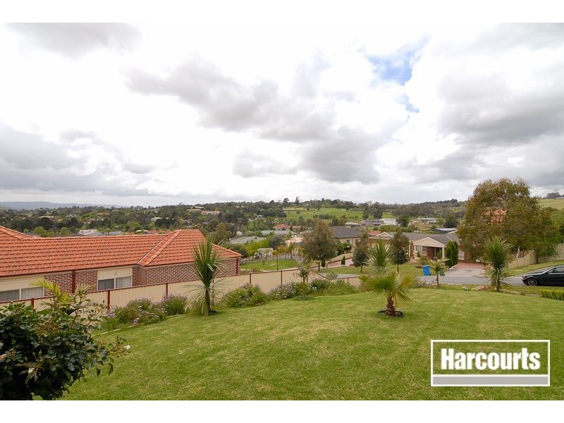 11 Tom Gearon Court, Narre Warren North VIC 3804