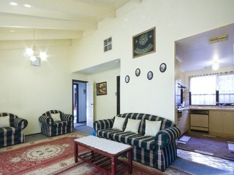 12 Tripoli Court, Hallam VIC 3803