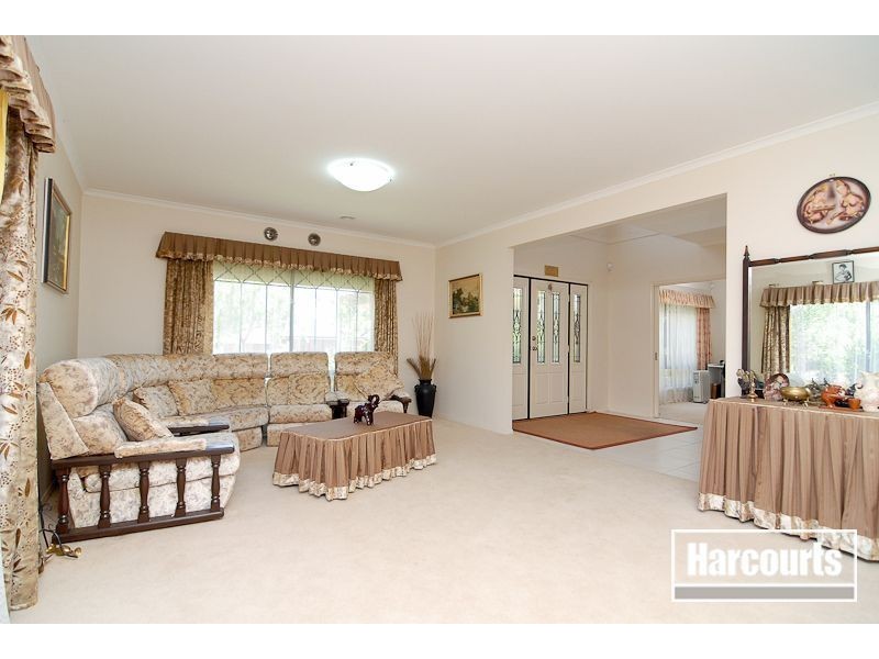 4 Brady Close, Lynbrook VIC 3975