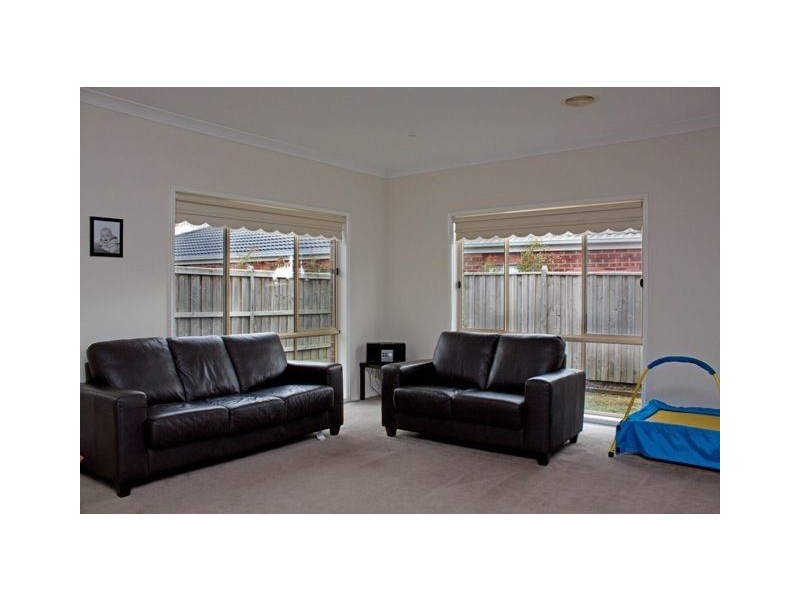 38 Waterbush Crescent, Lyndhurst VIC 3975