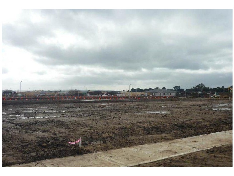 Lot 609 Appaloosa Grove, Clyde North VIC 3978