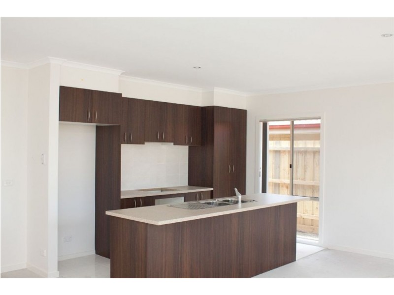 8/105 McMahons Road, Frankston VIC 3199