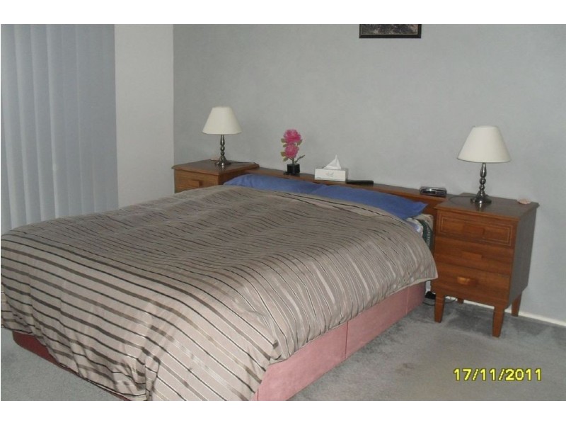 31 Horsefield Street, Cranbourne North VIC 3977