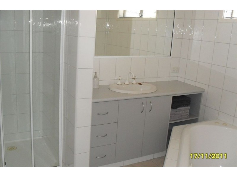 31 Horsefield Street, Cranbourne North VIC 3977