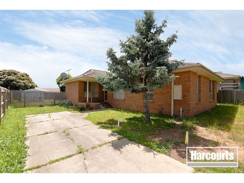 13 Ivan Crescent, Hampton Park VIC 3976