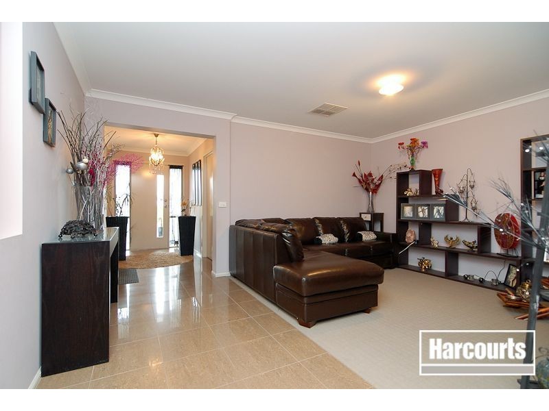 8 Wattle Valley Close, Lyndhurst VIC 3975