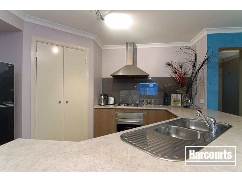 8 Wattle Valley Close, Lyndhurst VIC 3975