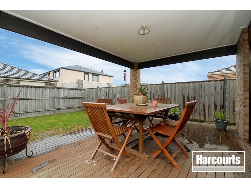 8 Wattle Valley Close, Lyndhurst VIC 3975