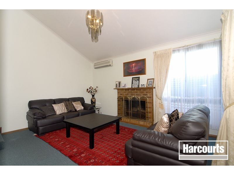 5 Hinrichsen Drive, Hallam VIC 3803