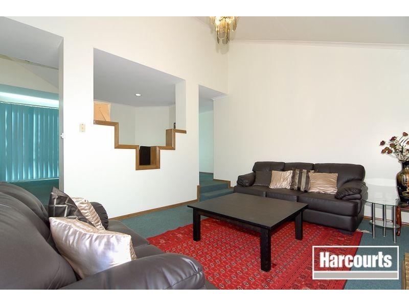 5 Hinrichsen Drive, Hallam VIC 3803