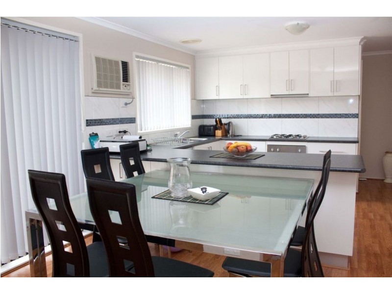 1/8 Roma Court, Eumemmerring VIC 3177