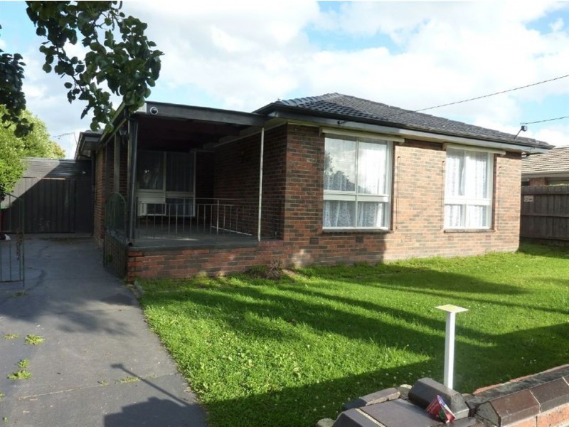 26 McLaren Avenue, Cranbourne VIC 3977