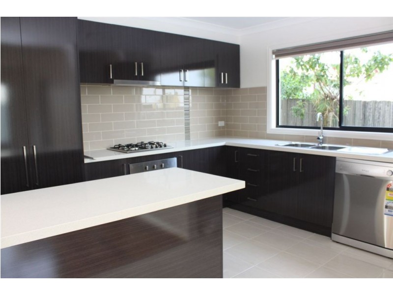 2/3 Ti Tree Drive, Doveton VIC 3177