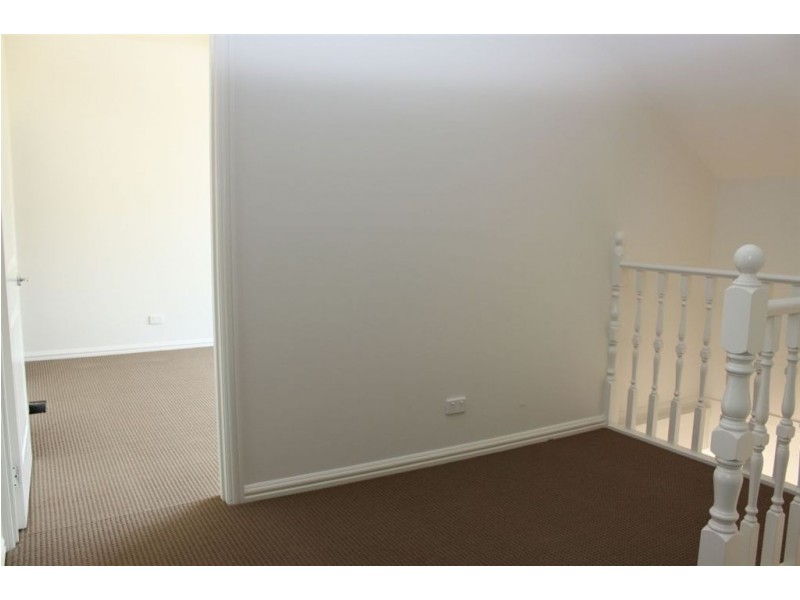 2/3 Ti Tree Drive, Doveton VIC 3177