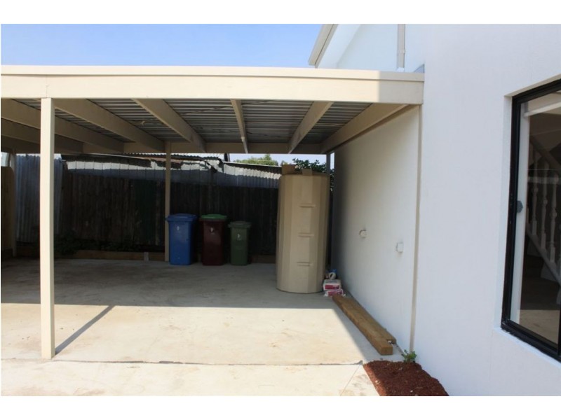 2/3 Ti Tree Drive, Doveton VIC 3177