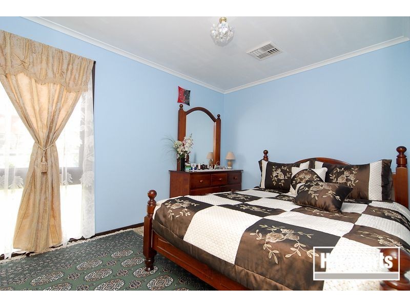 12 Tripoli Court, Hallam VIC 3803