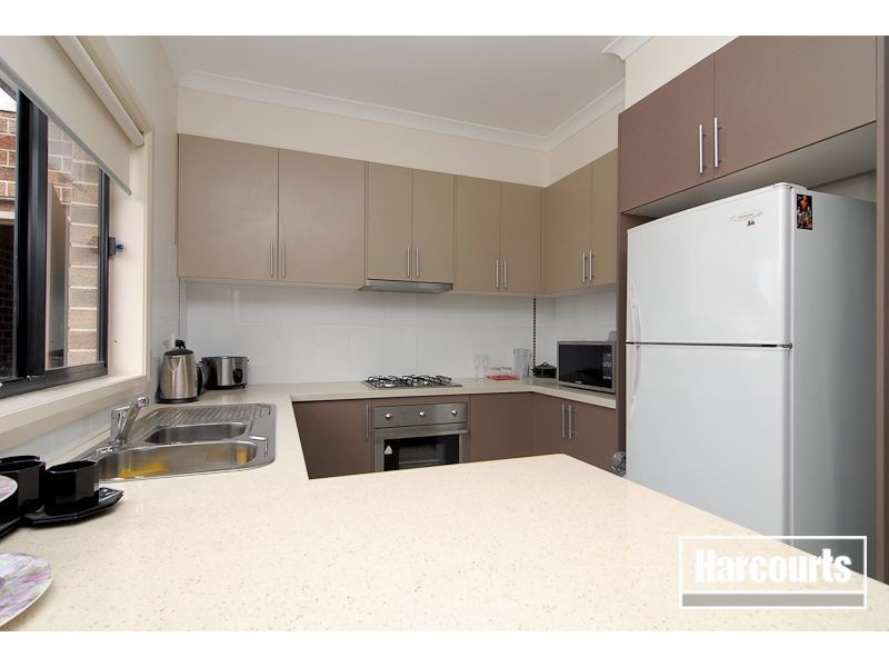 2/8 Jones Road, Dandenong VIC 3175