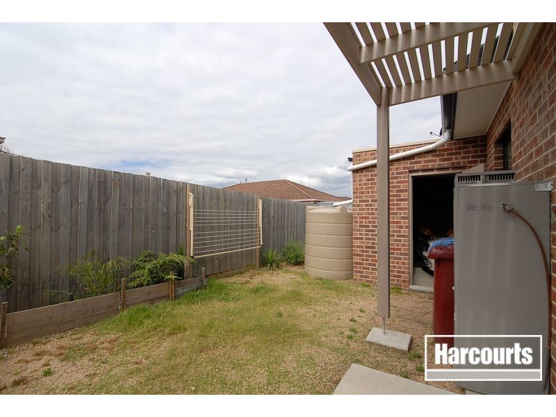 2/8 Jones Road, Dandenong VIC 3175