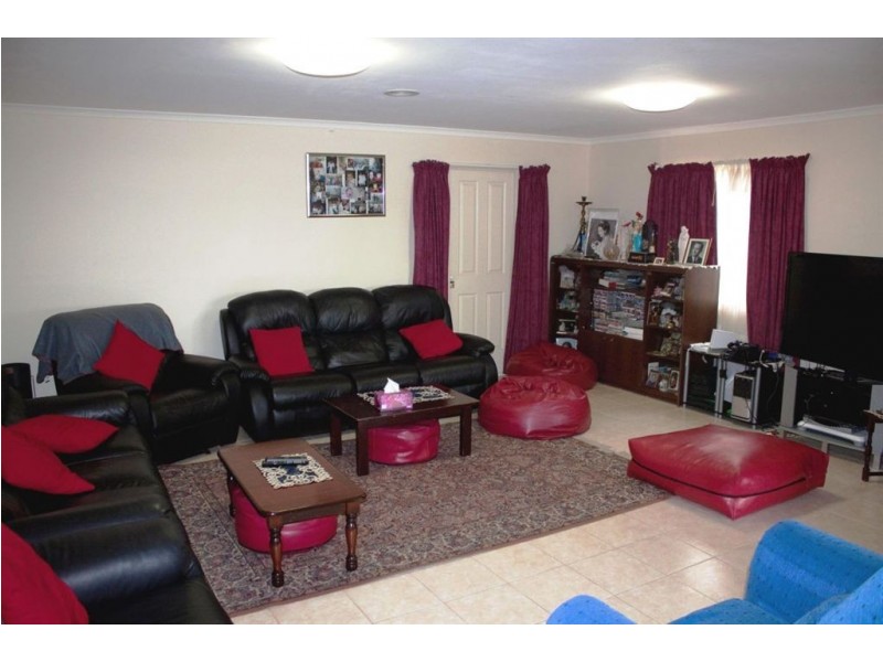 7 The Parkway, Hampton Park VIC 3976