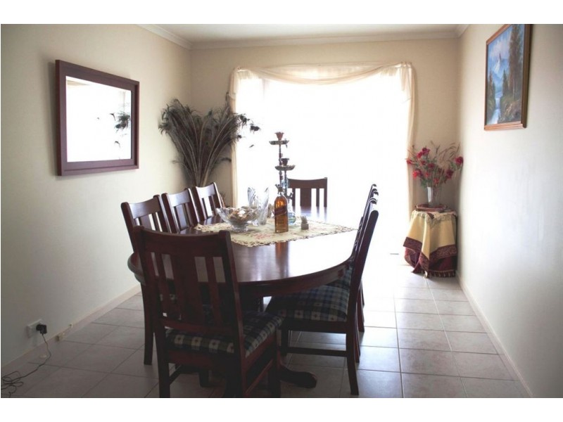 7 The Parkway, Hampton Park VIC 3976