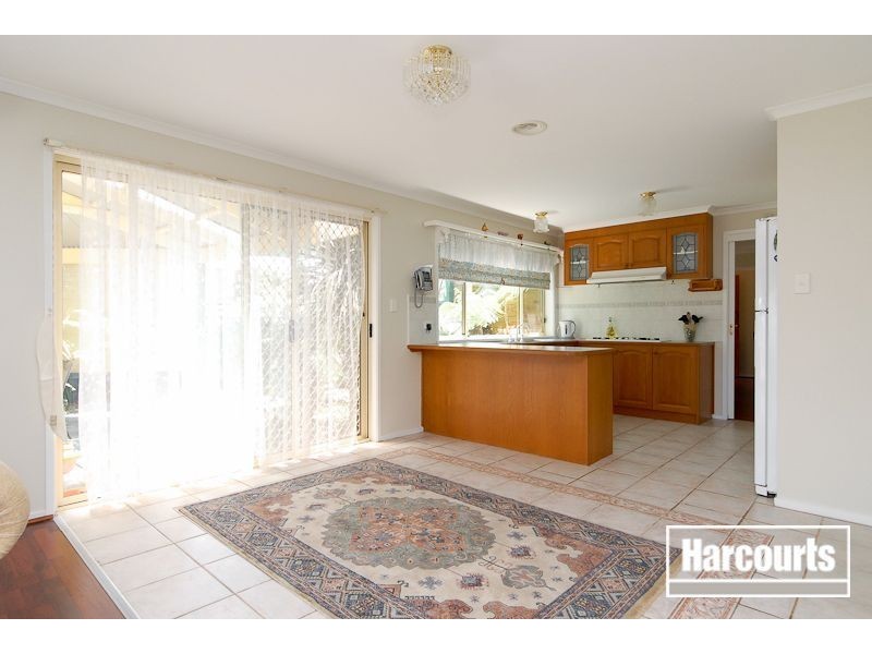 16 Chain Court, Narre Warren South VIC 3805