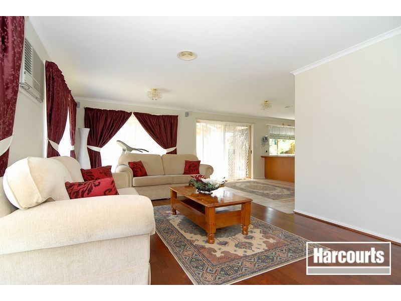 16 Chain Court, Narre Warren South VIC 3805