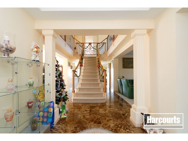 17 Winterton Court, Hallam VIC 3803