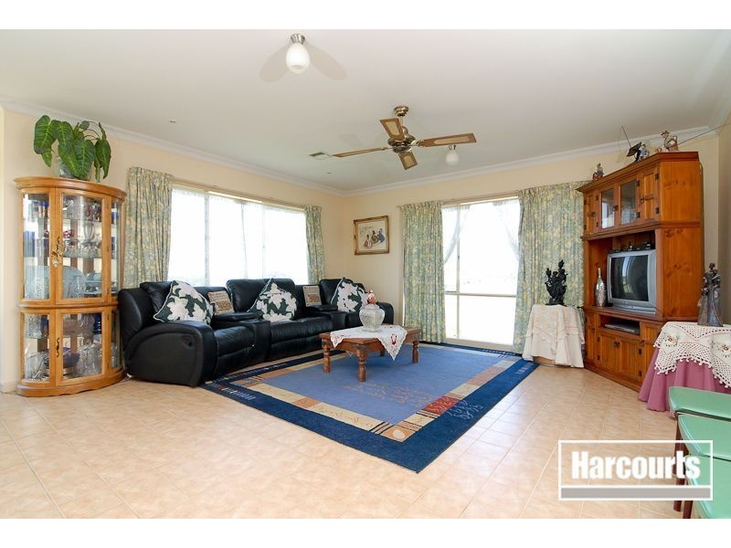 17 Winterton Court, Hallam VIC 3803