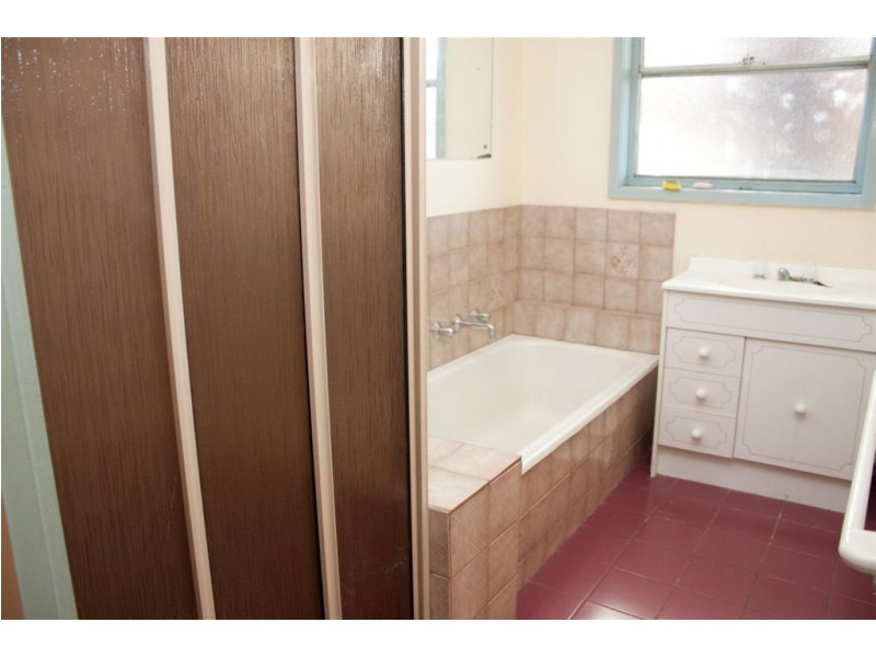 121 Somerville Road, Hampton Park VIC 3976