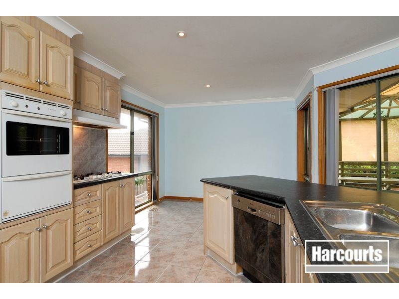 6 Bogong Close, Hallam VIC 3803