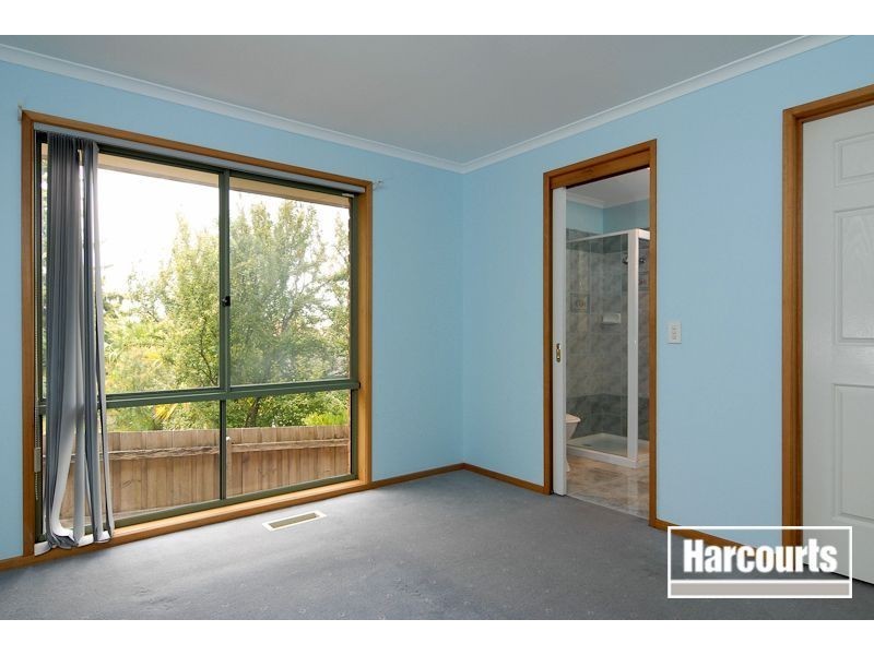 6 Bogong Close, Hallam VIC 3803