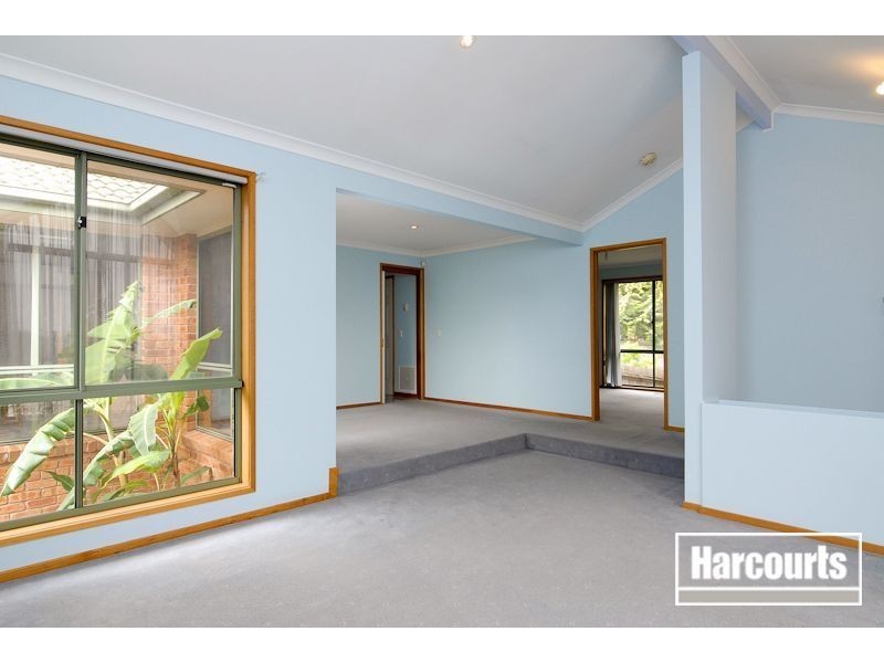 6 Bogong Close, Hallam VIC 3803