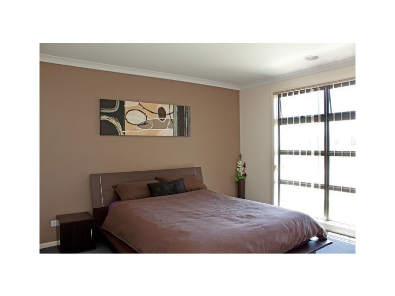 5 Banfield Place, Lyndhurst VIC 3975